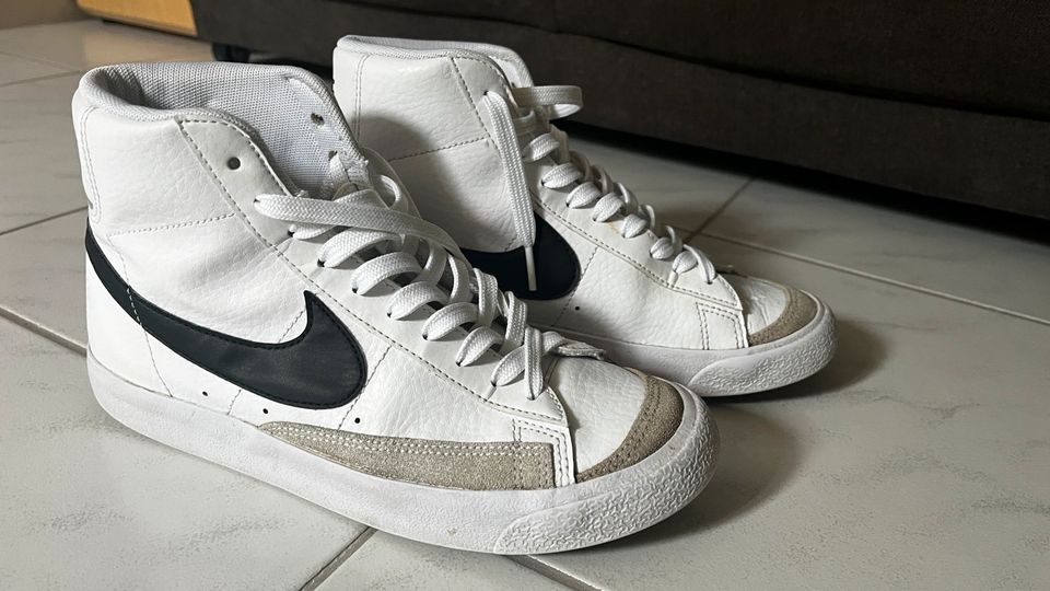 Nike Blazer Mid77 Kinder Schuhe Sneaker Gr. 38,5 in Bad Waldsee