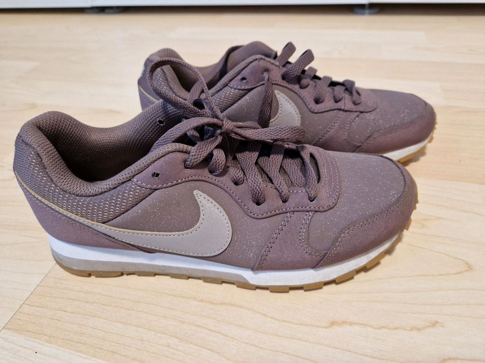 Nike md runner 37 new arrivals