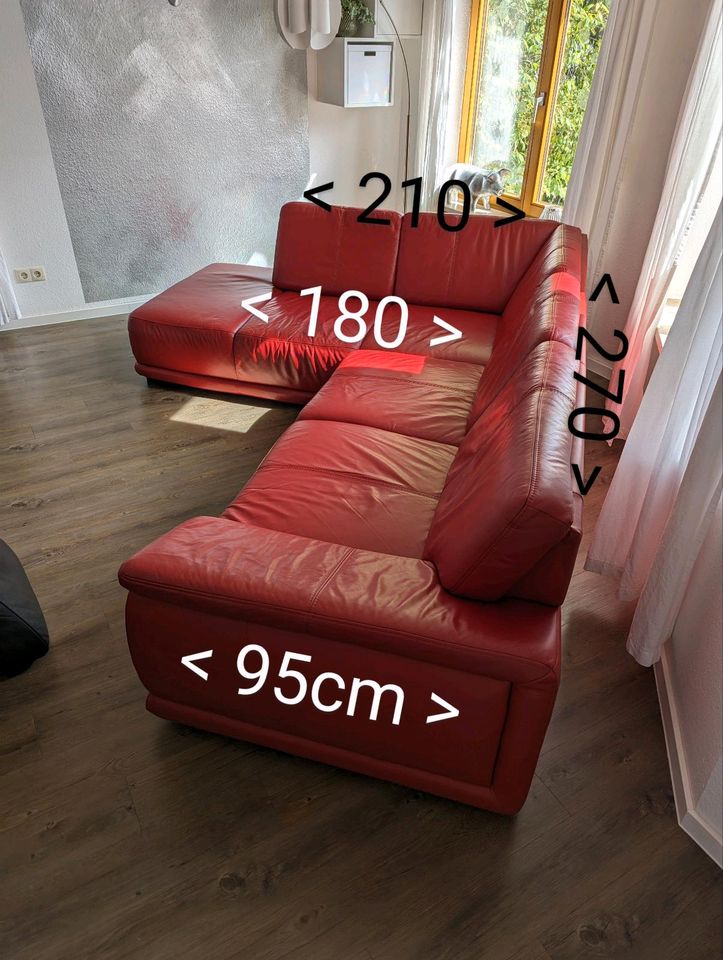 Echtleder Sofa Couch rot in Friedrichshafen
