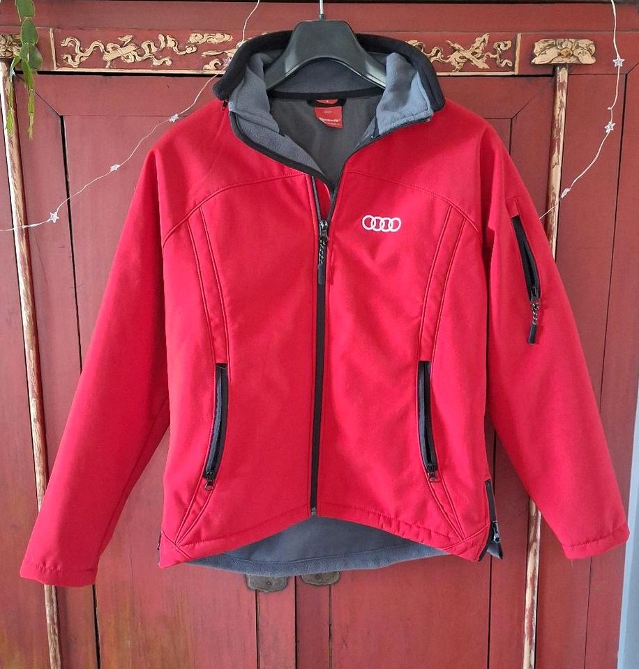 Softshelljacke Gr  S rot  neu in Adelschlag