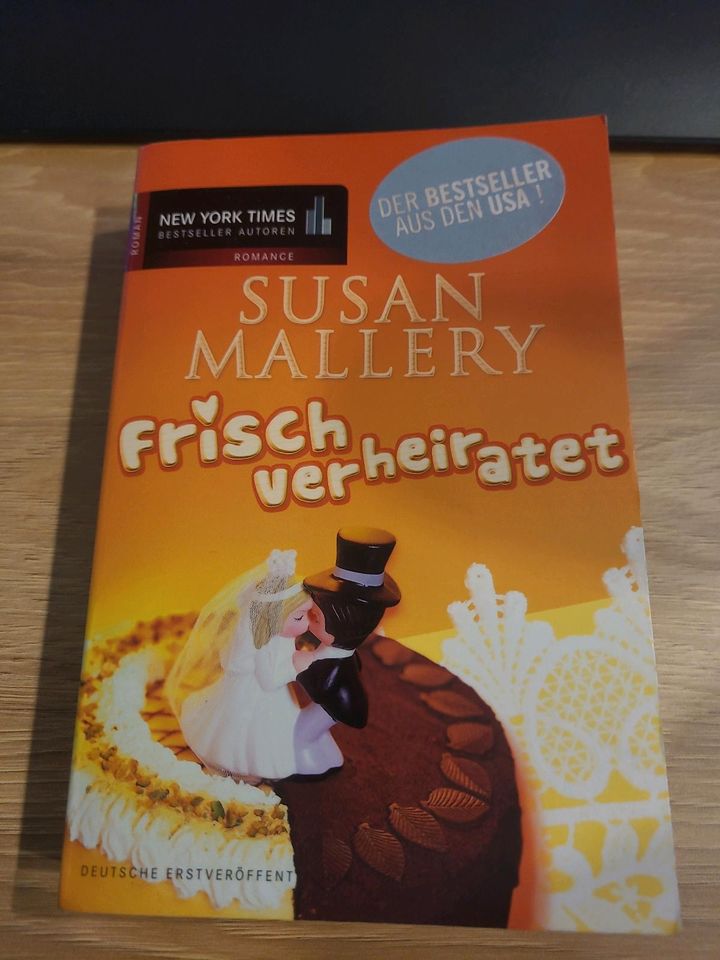 Buch Frisch verheiratet Susan Mallery in Villmar