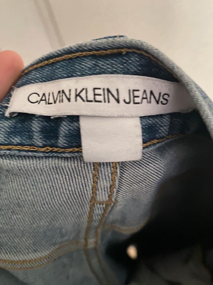 Calvin Klein Jeans in Größe S in Kornwestheim