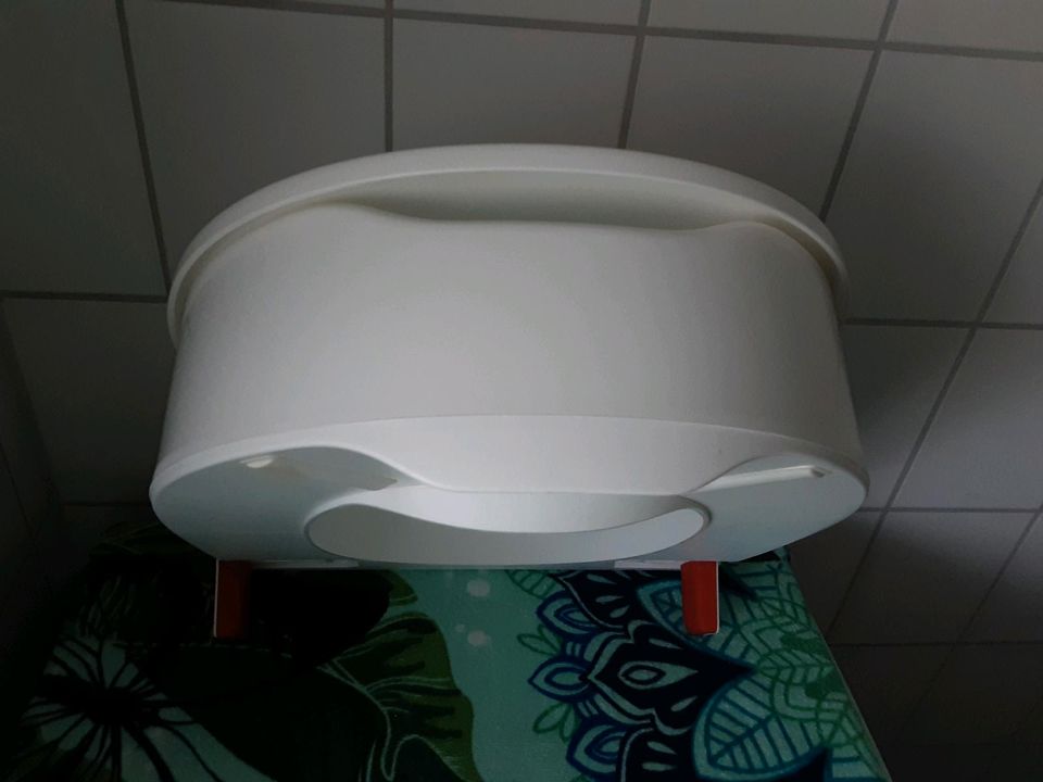 Toilettensitz Erhöhung, kaum benutzt, gereinigt und desinfiziert in Bremen
