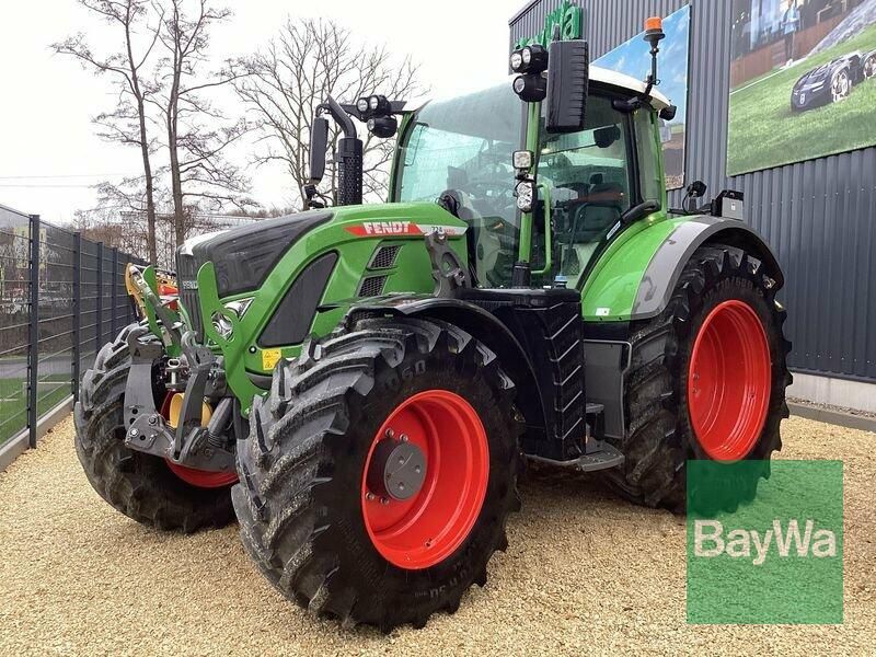 Fendt 724 VARIO GEN6 PROFI PLUS Traktor in Nürtingen