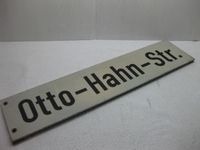 Altes Straßenschild Metall "Otto-Hahn-Str. Physiker Nobelpreis Baden-Württemberg - Weingarten (Baden) Vorschau