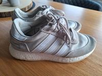 Adidas Sneaker Turnschuhe Beige 40,5 7,5 Hessen - Wetzlar Vorschau