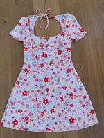 Neu Stradivarius Sommer Kleid Mini Blumen Hessen - Hochheim am Main Vorschau