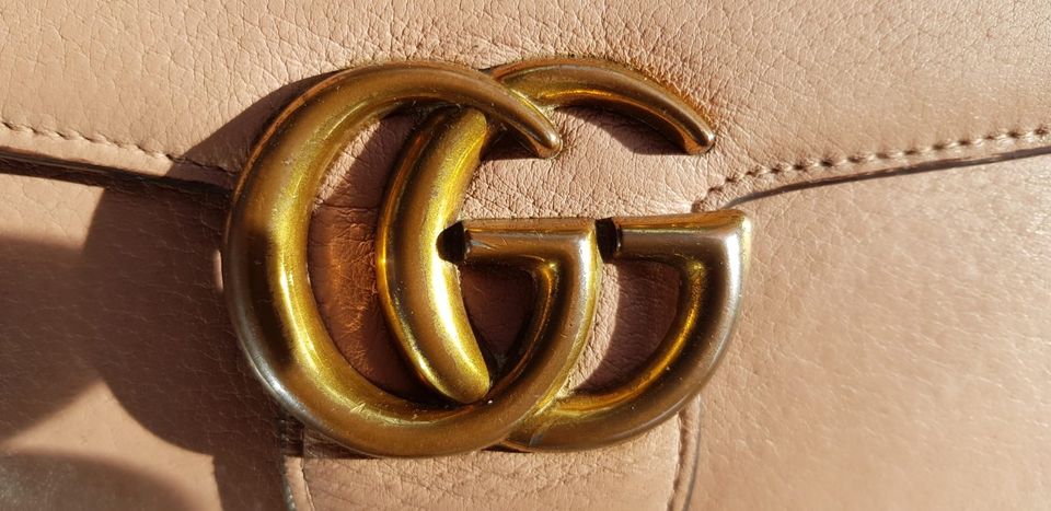 Gucci Portemonnaie groß altrosa in Hannover