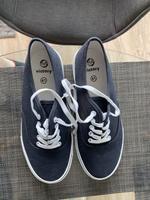 Turnschuhe und Freizeit Schuhe Neu Größe 41 Brandenburg - Teltow Vorschau