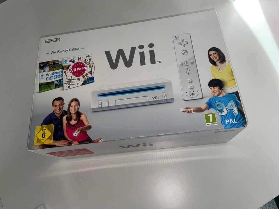 Wii mit Zubehör & Spielen in Albstadt