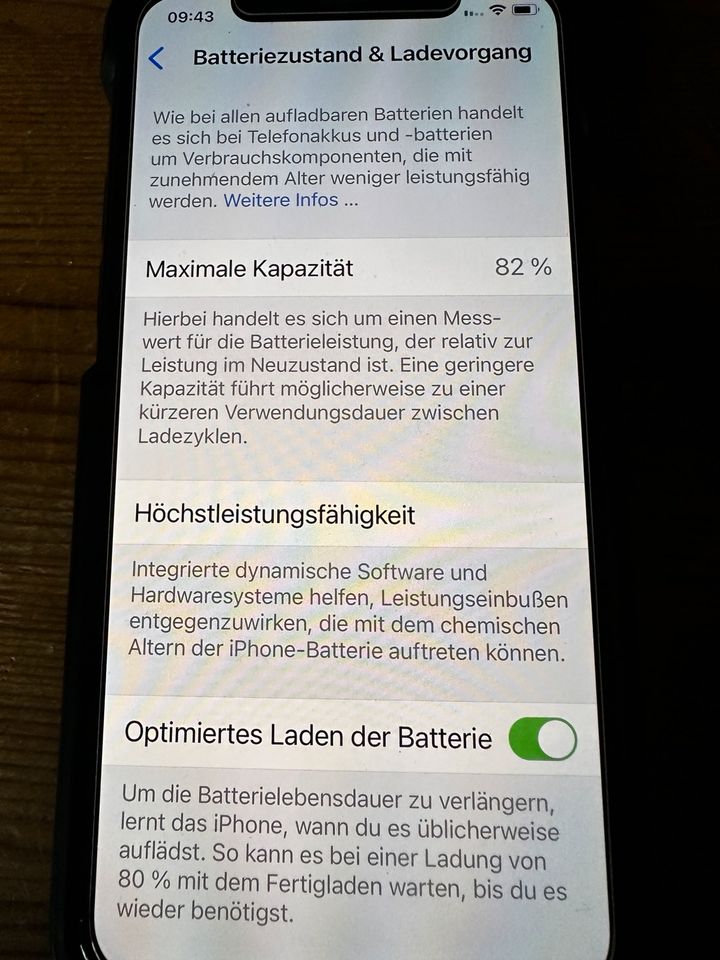 iPhone 11 Pro mit Leder Hülle und 5 Schutzgläsern in Baiersbronn