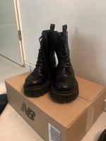 Schnürstiefel in Schwarz Duisburg - Marxloh Vorschau