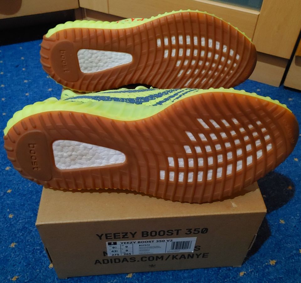 Adidas Yeezy Boost 350 V2 Semi Frozen Yellow / Größe: 43 1/3 in Hennef (Sieg)