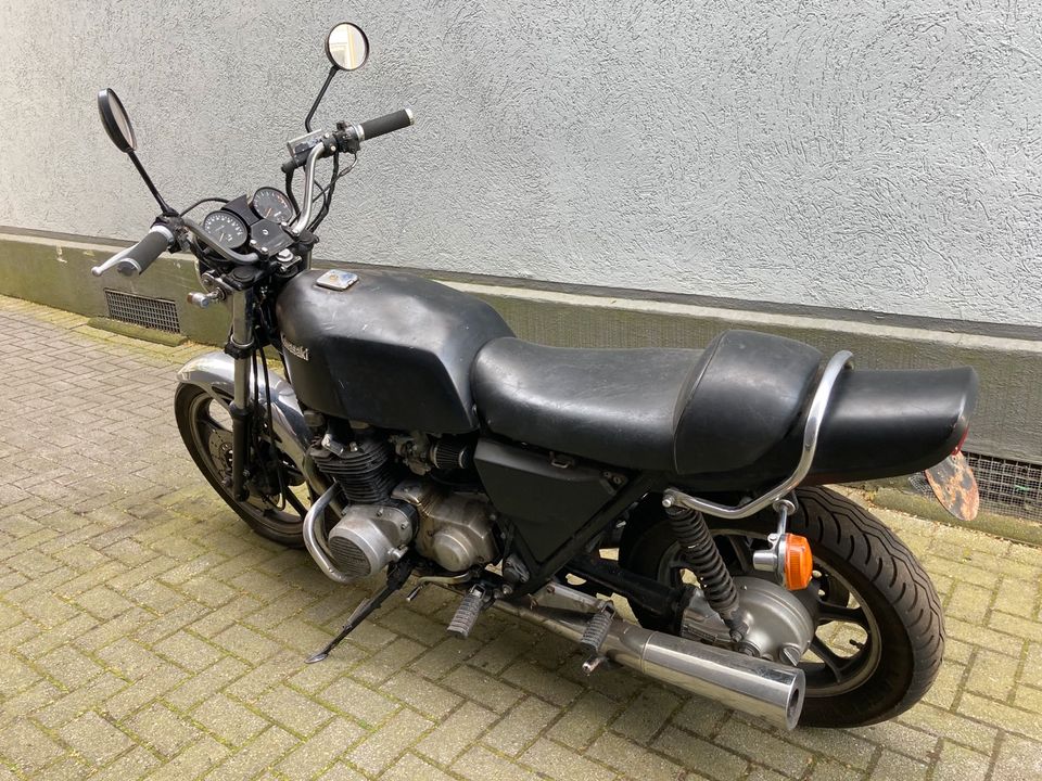 Kawasaki Z 1000 ST aus 5-1980 seit 2015 abgemeldet,,Motor läuft,, in Bochum