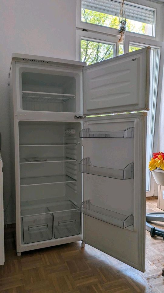 Exquisit Kühlschrank, freistehend mit Gefrierfach in Dresden