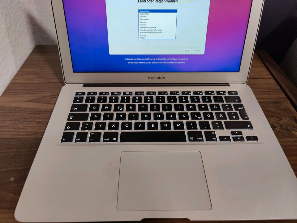 Apple MacBook Air 2015 - 2,2 GHz i7, 8 GB RAM, 128 GB SSD, macOS in Berlin