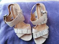 Leder Sandalen mit Absatz Gabor comfort Größe 37 Nordrhein-Westfalen - Plettenberg Vorschau