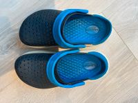 Crocs Badeschuhe Gartenschuhe Latschen Kinder Blau weiß Sachsen-Anhalt - Möser Vorschau