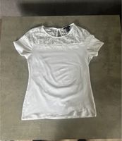 H&M T-Shirt Gr.M  Weiß Spitze Top Blumen Stickerei Nordrhein-Westfalen - Troisdorf Vorschau