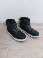 Schuhe, Sneaker mit Teddyfutter Gr. 31 H&M Brandenburg - Frankfurt (Oder) Vorschau