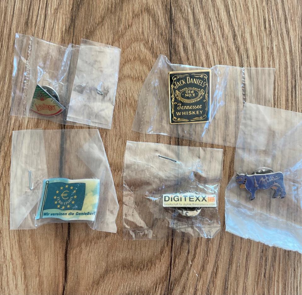 Pins Jack Daniels DigiTexx Milka Leisslinger Euro Anstecknadel in Gundelsheim