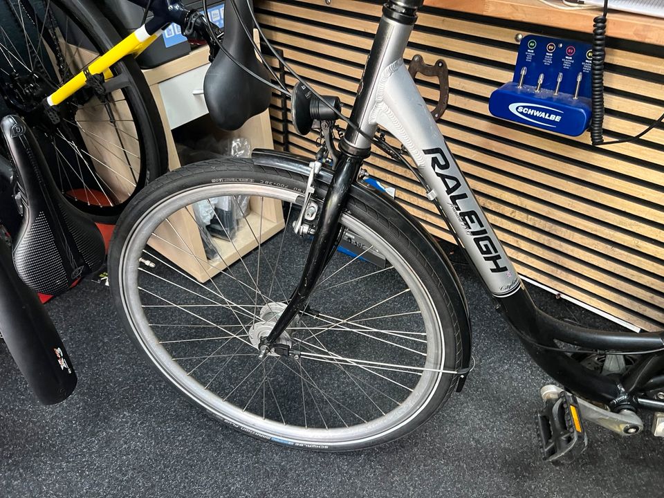 Raleigh Damen Fahhrad 28’Zoll Rh‘50‘cm in Berlin