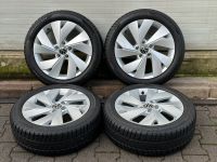 Original 17“ Zoll VW Golf 8 Belmont wie NEU Alufelgen mit Winterreifen ALU Winter komplett Räder Radsatz   Winterräder Winterradsatz  Winterkompletträder Winterkomplettradsatz neuwertig Nordrhein-Westfalen - Gelsenkirchen Vorschau