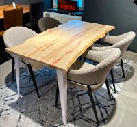 Einzelstück Baumkante Esstisch Edelesche lackiert 140 cm mit Gestell weiss Küche Gastronomie Schreibtisch Tisch Esche Massiv Holz braun NEU Nordrhein-Westfalen - Schwalmtal Vorschau