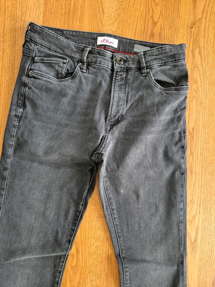 S.Oliver Jeans Damen W36 L30 in Nierstein