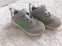 Sneaker Nike Gr. 23,5 Dresden - Klotzsche Vorschau