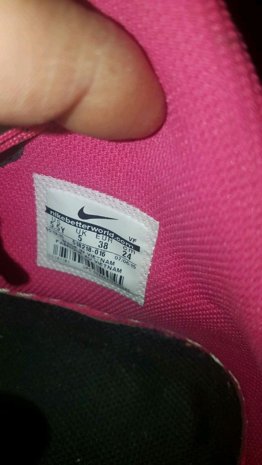 Nike Air Damen Mädchen Schuhe 38 in Damscheid