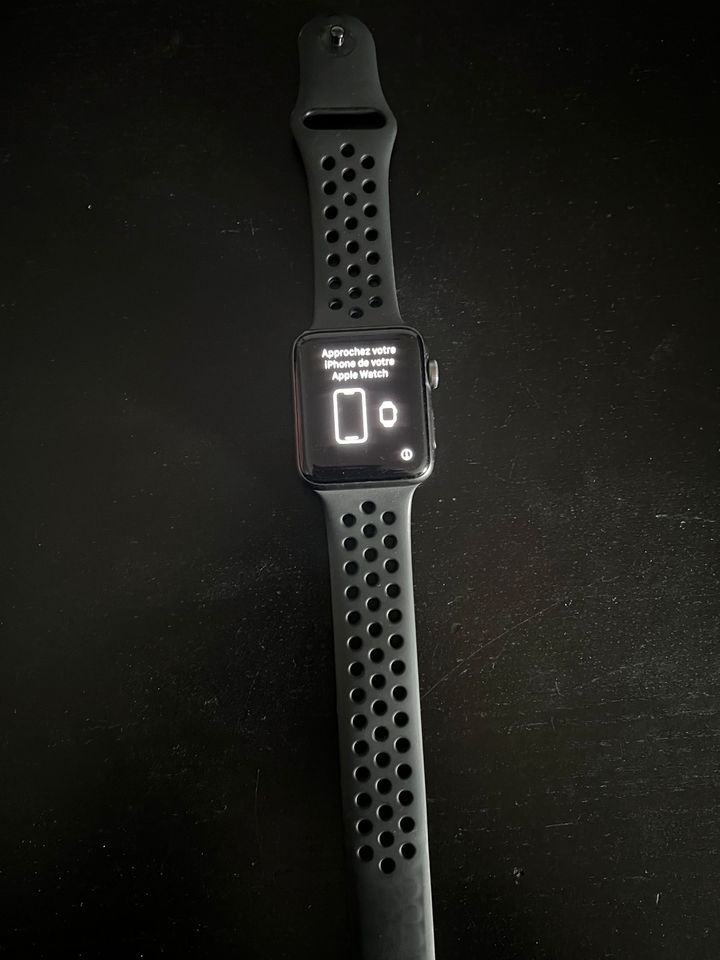 Apple Watch Nike+ Series 3  42mm Grey in Steinhausen an der Rottum