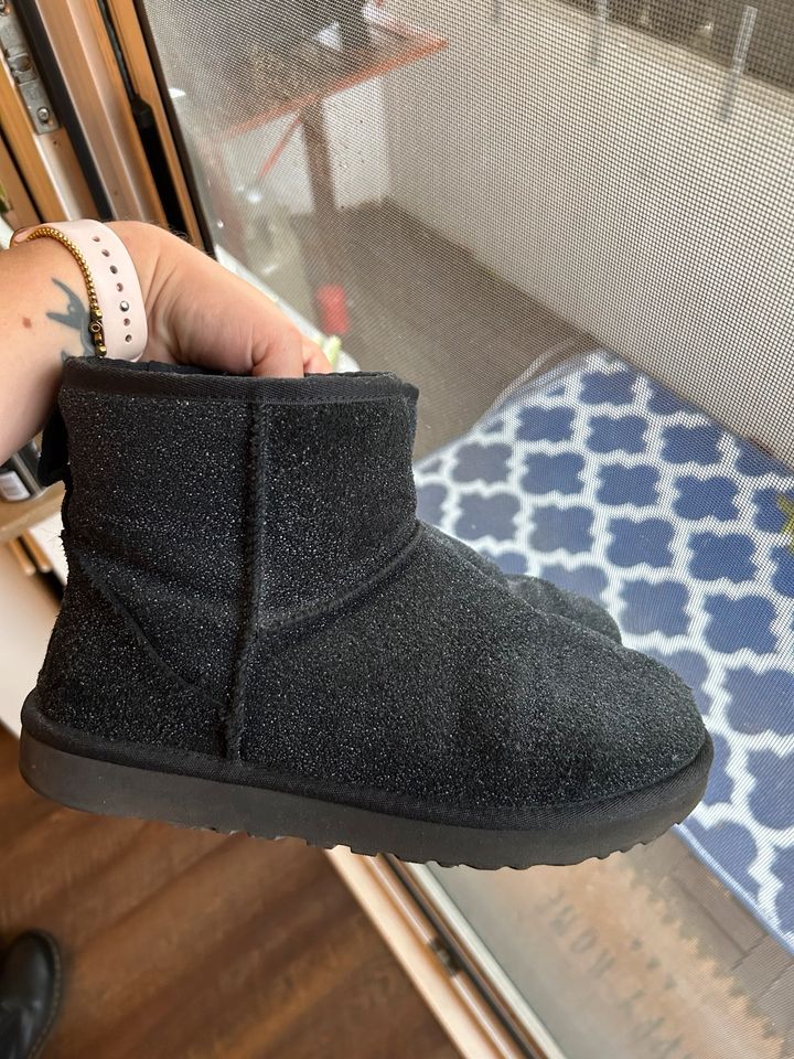 Schwarze Ugg Boots Mini Glitzer 40 in Dortmund