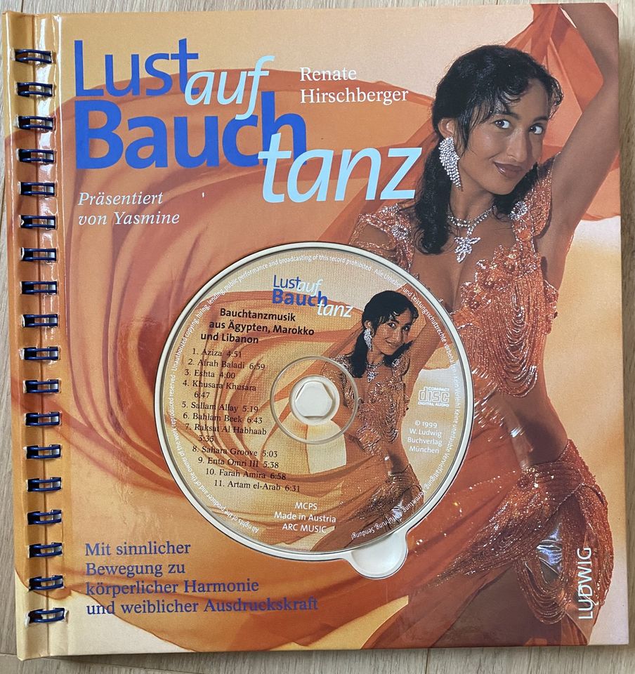Komplettpaket Orientalischer Tanz - Bauchtanz - Buch, VHS und CD in Hattgenstein
