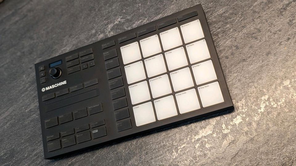 Native Instruments Maschine Mikro MK3 in Ehningen