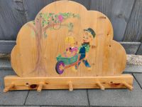 Selbst gebaute und bemalte Kindergarderobe aus Holz Nordrhein-Westfalen - Solingen Vorschau