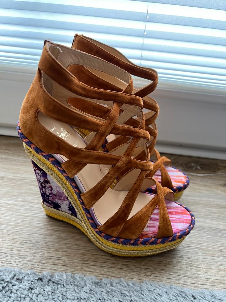 Christian Louboutin Tosca Keil Plateau Sandalen 38 neu in Hamburg