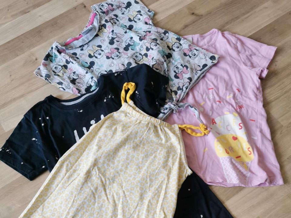 4 teiliges Kleidungspaket Kurzarm-Shirts für Mädchen Größe 128 in Berlin