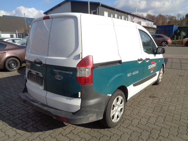 Ford Transit Courier in Ellerau 