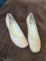 Beige Leder Pumps Gr. 42 Bayern - Niederaichbach Vorschau