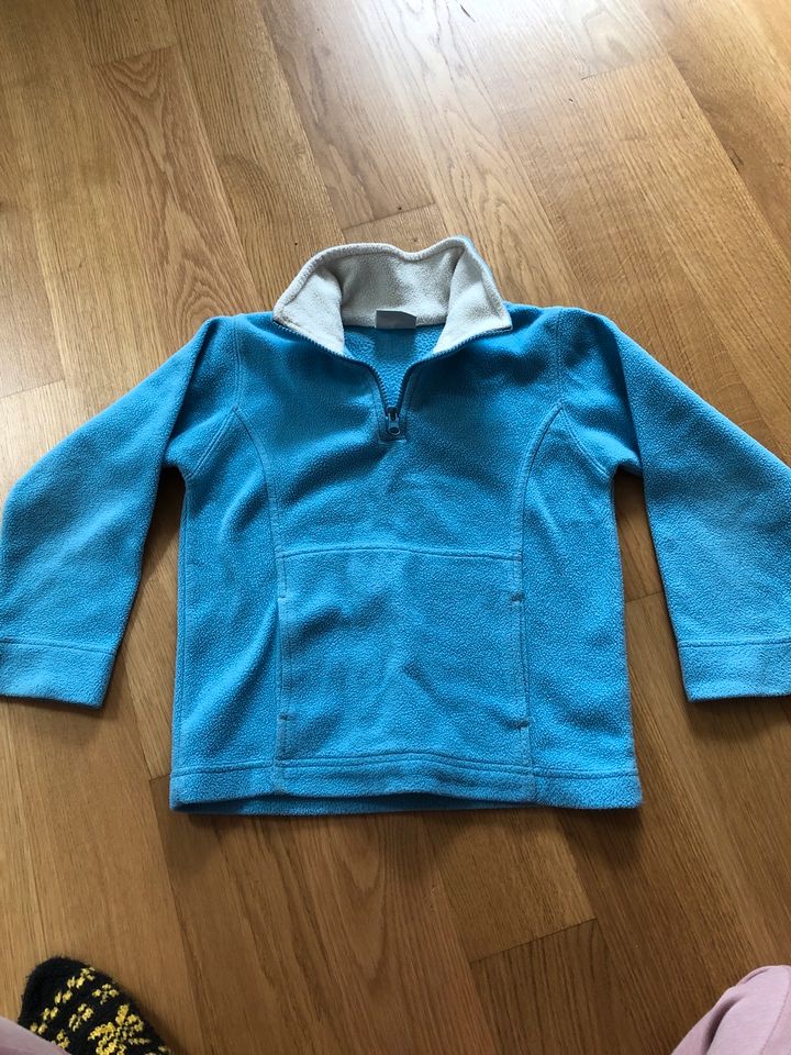 Fleece Pullover Gr. 122 in Hamburg