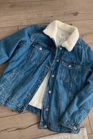 Jeansjacke Teddyfell von Bershka Größe M Niedersachsen - Sarstedt Vorschau