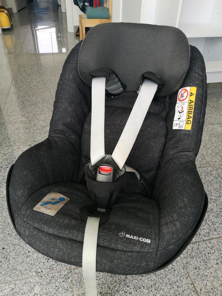 Maxi Cosi I-Size Reboarder mit Isofix-Base in Unterhaching