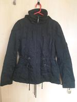 Jacke mit Kapuze im Kragen Thüringen - Altenburg Vorschau
