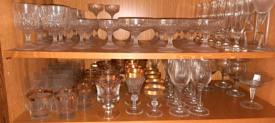 Diverse Gläser, Vasen etc.  aus Haushaltsauflösung in Dürrholz