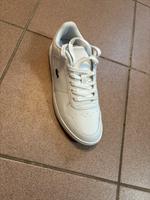 Eine Rechte Lacoste Schuhe Gr.39 Hessen - Bad Vilbel Vorschau