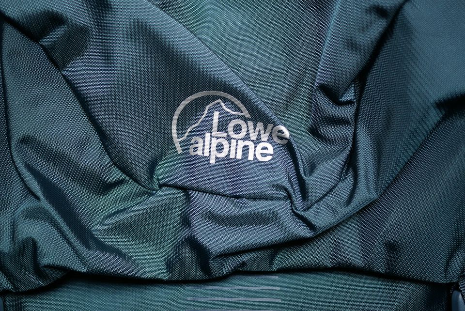 Lowe Alpine AirZone Trail 30 Tempest Blue/Orion Blue Rucksack in Berlin
