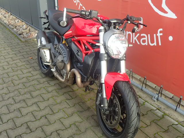 Ducati Monster 821 2 Hand 1Jahr Garantie Finanzierung möglich in Mantel