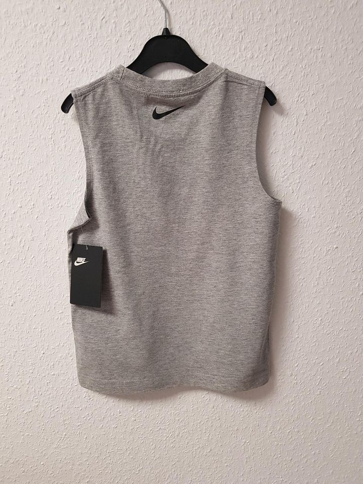 Nike Tanktop neu Gr.116/122 in Bonn