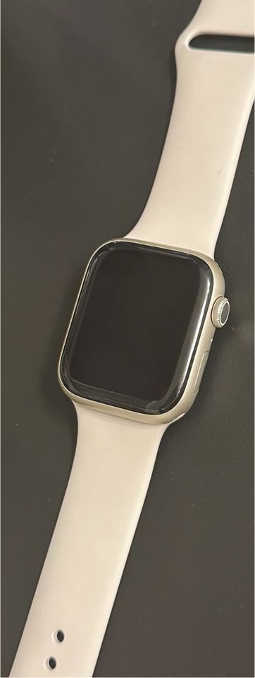 Apple Watch 8 45 mm Polarstern in Bonn